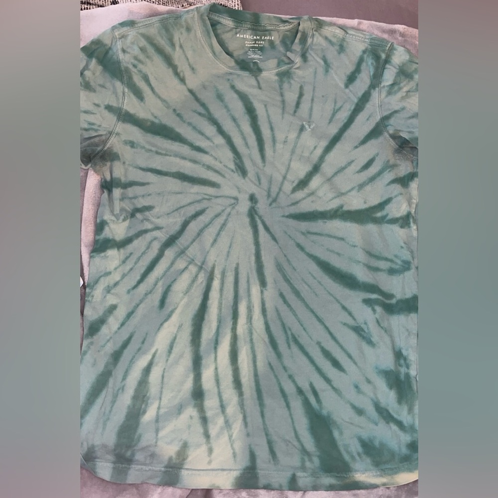Small green tye dye American eagle shirt